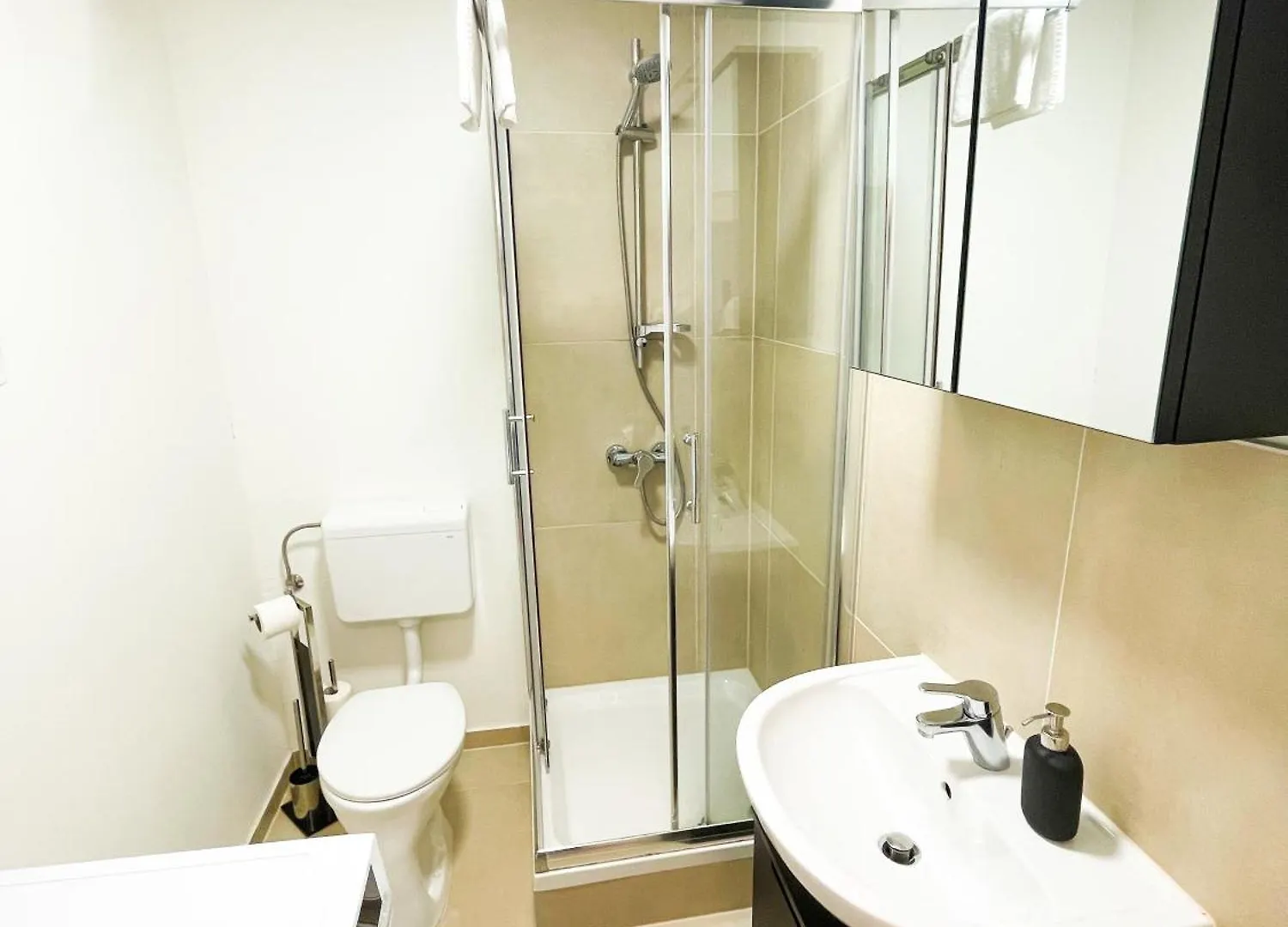 Apartment Contactless Self-Check-In - Stayhere Central City Studio 10 Graz Austria
